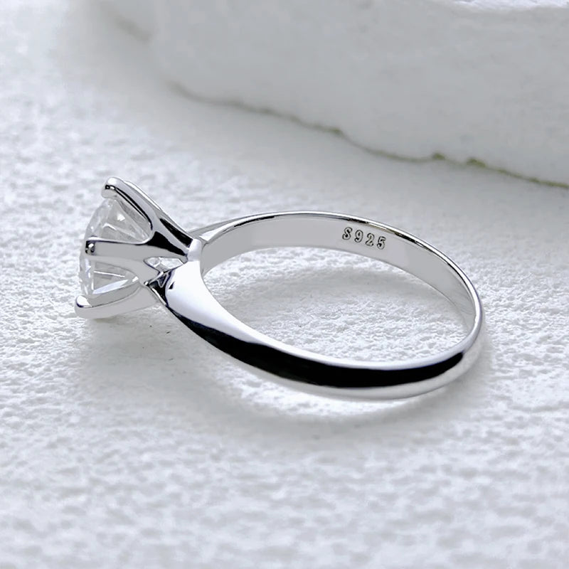Moiss Round Silver